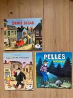&Ouml;rnis bilar, Sagan om det r&ouml;da &auml;pplet, Pelles Ficklampa
