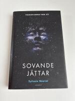 Sovande j&auml;ttar