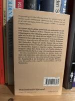 Ett fj&auml;rran rike : [roman]