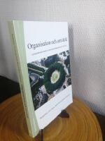 Organisation och omv&auml;rld : nyinstitutionell analys av m&auml;nniskobehandlande organisationer