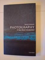 Photography: A Very Short Introduction (Very short introductions ; 151) [Elektronisk resurs]