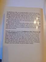 Grottbj&ouml;rnens folk - [roman]