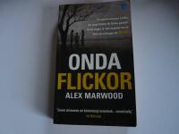 Onda flickor