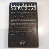 G&aring; p&aring; glas : [roman]