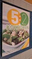 5:2 kokboken : l&auml;ckra recept p&aring; m&aring;ltider med 100, 200 eller 300 kcal