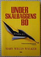Under skalbaggens bo