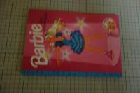 Barbie &aring;ker rollerblades
