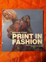 Print in fashion : Design and development in textile fashion