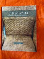 Fitted knits : 25 designs for the fashionable knitter