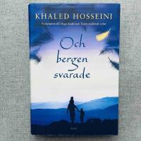 Och bergen svarade