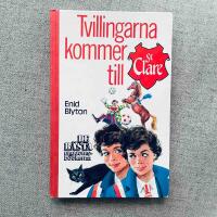 Tvillingarna kommer till S:t Clare