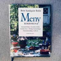 Menykokboken : sommarbr&ouml;llop, exotiska buff&eacute;er, grekisk afton, h&auml;rliga h&ouml;stmiddagar, femtio&aring;rsmiddag, julbord