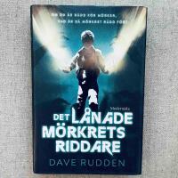 Det l&aring;nade m&ouml;rkrets riddare