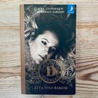 Åtta steg bakom