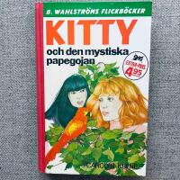 Kitty och den mystiska papegojan