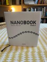 Nanobook : en eterisk ber&auml;ttelse i internet&aring;ldern