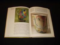 Svensk 1900-talskeramik : stengods, porslin, flintgods