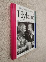 Leva med Lennart Hyland : Tuss Hyland ber&auml;ttar f&ouml;r Ulf Nilson