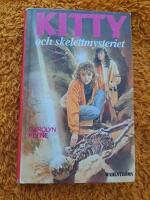 Kitty och skelett-mysteriet