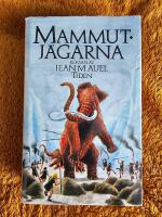 Mammutj&auml;garna : [roman]
