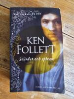 Sv&auml;rdet och spiran