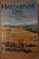 H&auml;starnas dal : [roman]