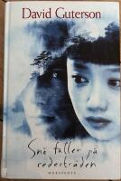 Sn&ouml; faller p&aring; cedertr&auml;den