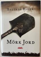 M&ouml;rk jord