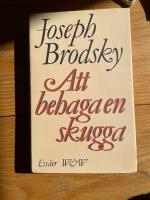 Att behaga en skugga : valda ess&auml;er