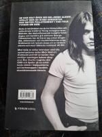 AC/DC : helvetet &auml;r tomt och alla dj&auml;vlar &auml;r h&auml;r