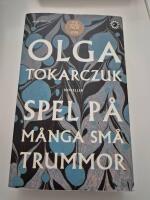 Spel p&aring; m&aring;nga sm&aring; trummor