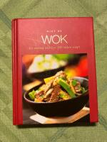 Njut av wok - [en samling med &ouml;ver 100 l&auml;ckra recept]