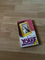 Mord p&aring; ett &auml;ktenskap : [kriminalroman]