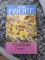 P&aring; lerf&ouml;tter : en roman om skivv&auml;rlden