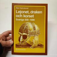 Lejonet, draken och korset