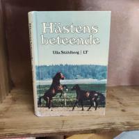 H&auml;stens beteende