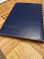 M&ouml;rker m&ouml;rka m&ouml;rkt kristaller