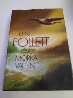 &Ouml;ver m&ouml;rka vatten