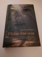 Flickan fr&aring;n ovan