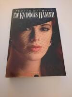 En kvinnas h&auml;mnd