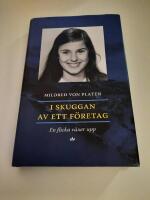 I skuggan av ett f&ouml;retag : en flicka v&auml;xer upp