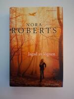 Jagad av l&ouml;gnen : Sp&auml;nningsroman