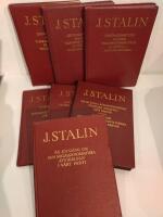 J. Stalin. Centralkommitt&egrave;ns politiska verksamhetsber&auml;ttelse p&aring; SUKP(B):s fjortonde kongress.(2)Centralkommitt&egrave;ns politiska verksamhetsber&auml;ttelse p&aring; SUKP(B):s femtonde kongress. (3) Centralkommitt&egrave;ns politiska verksamhetsber&auml;ttelse p&aring; SUKP(B):s sextonde kongress. Marxismen och spr&aring;kvetenskapens fr&aring;gor. Sovjetunionens stora fosterl&auml;ndska krig. Kort om meningsskiljaktigheterna i partiet, svar till socialdemokraten. &Auml;n en g&aring;ng om den socialdemokratiska avvikelsen i v&aring;rt parti. Om de ryska kommunisternas politiska strategi och taktik,till fr&aring;gan om de ryska kommunisternas strategi och taktik,Till fr&aring;gan om de ryska kommunisternas strategi och taktik.  
