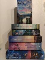 Serien om de sju systrarna.OBS Ej komplett. Bok 1,De sju systrarna : Maias historia. Bok 2, Stormsystern. Bok 3, Skuggsystern. Bok 4,P&auml;rlsystern. ( Saknas Bok 5,M&aring;nsystern. Bok 6, Solsystern.) Bok 7, Den saknade systern. Bok 8, Atlas. Historien om Pa Salt.