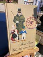 Glasbl&aring;sarns barn