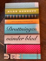 Drottningen v&auml;nder blad