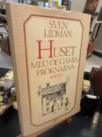 Huset med de gamla fr&ouml;knarna - [roman]