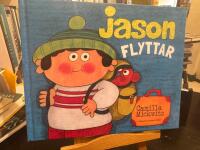 Jason flyttar