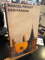 P&aring; spaning efter den tid som flytt : 5. Den f&aring;ngna