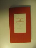 Ensamhet och gemenskap : m&auml;nniskors m&ouml;ten med och utan masker : ess&auml;er
